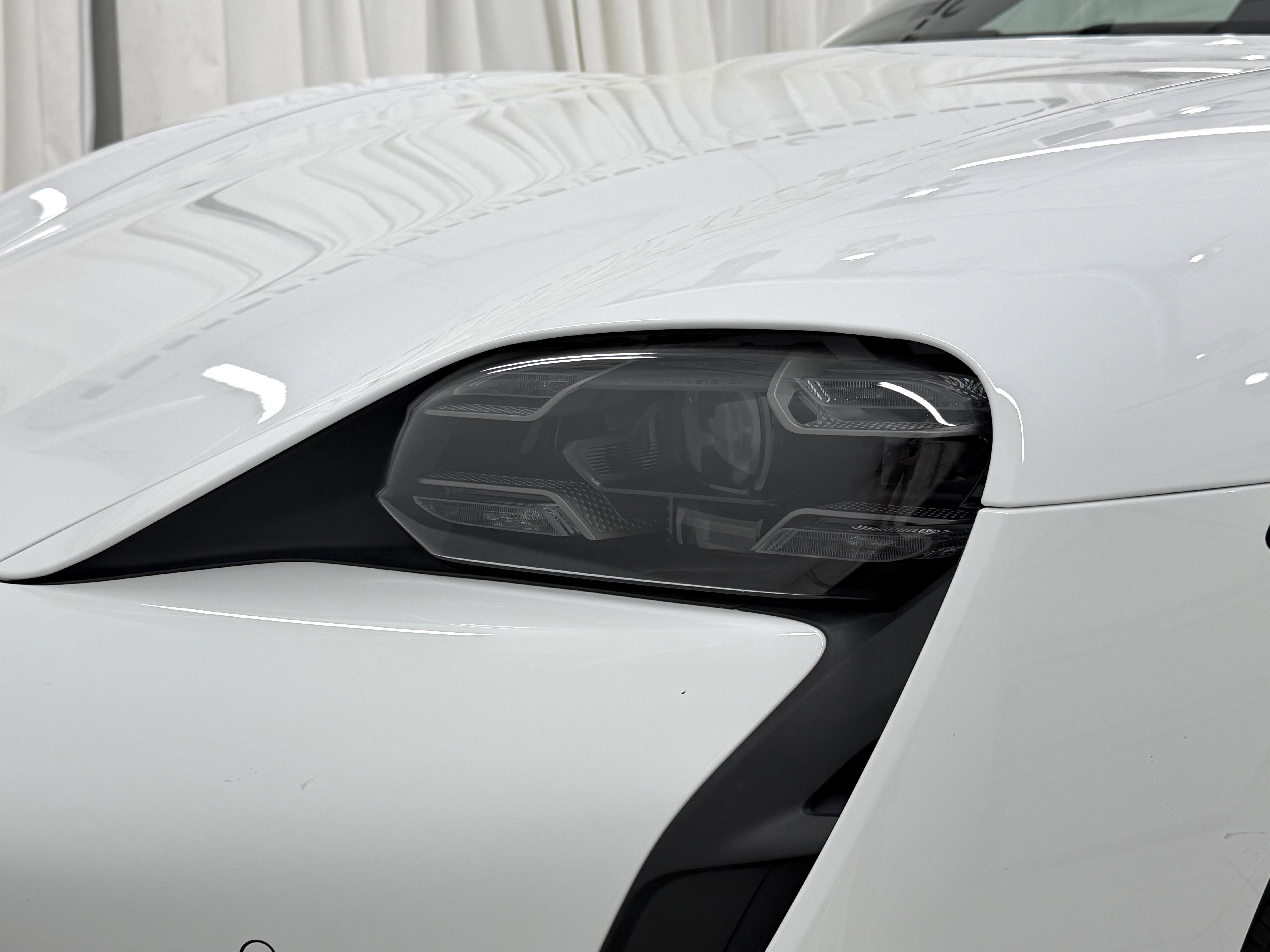 Used 2021 Porsche Taycan 4S image 17