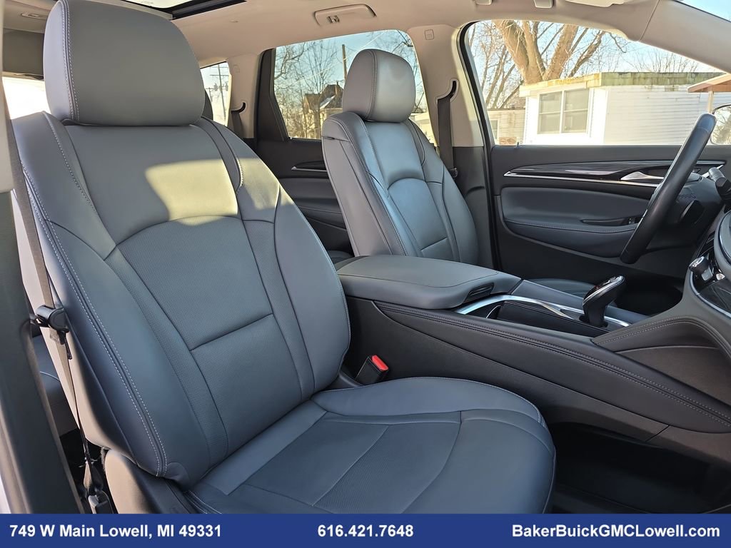 Used 2021 Buick Enclave Essence image 10