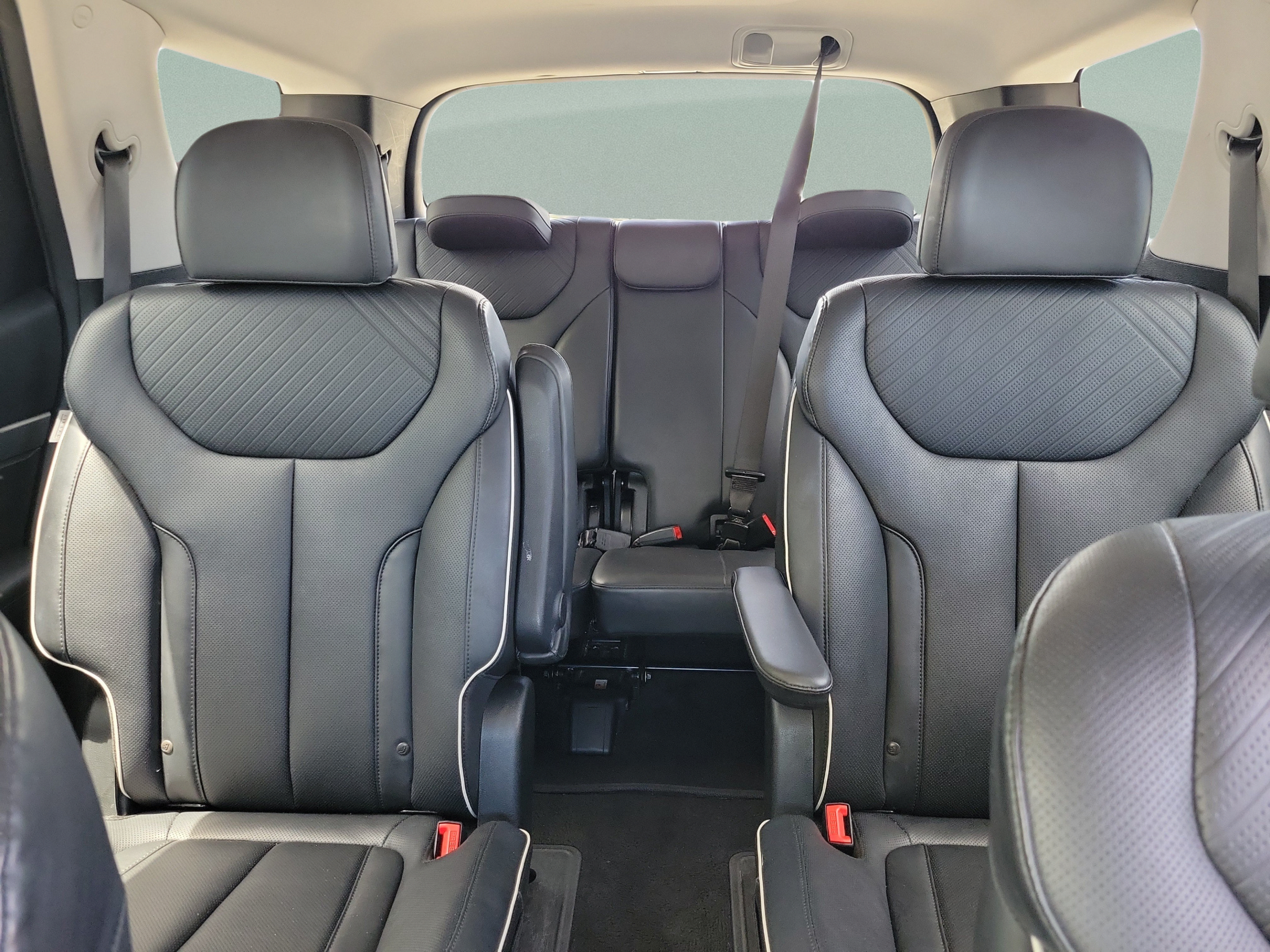 Used 2024 Hyundai Palisade SEL FWD image 9