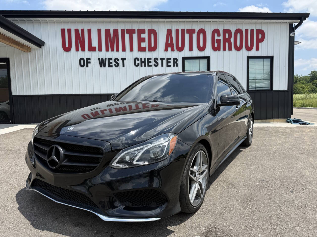 Used 2016 Mercedes-Benz E 350 4MATIC Sedan w/ Premium Package image 1
