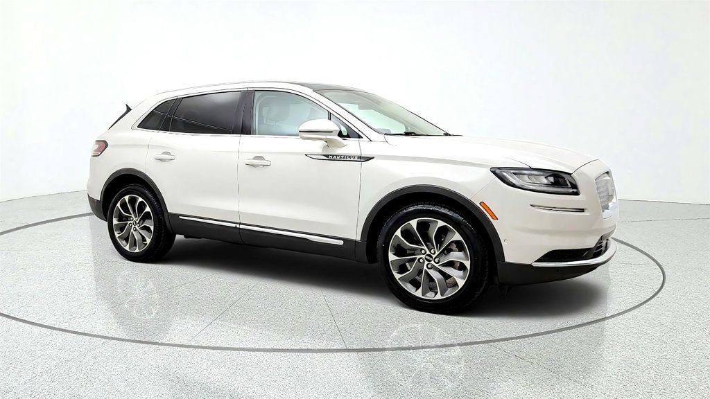 Used 2021 Lincoln Nautilus Reserve w/ Equipment Group 201A AWD/4WD image 3