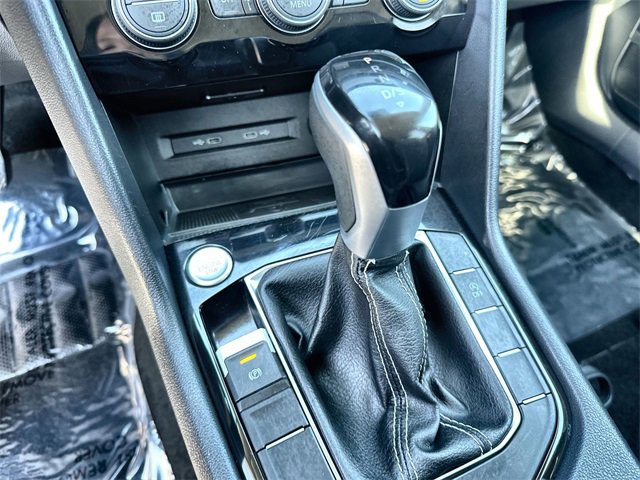 Used 2024 Volkswagen Taos SE image 23