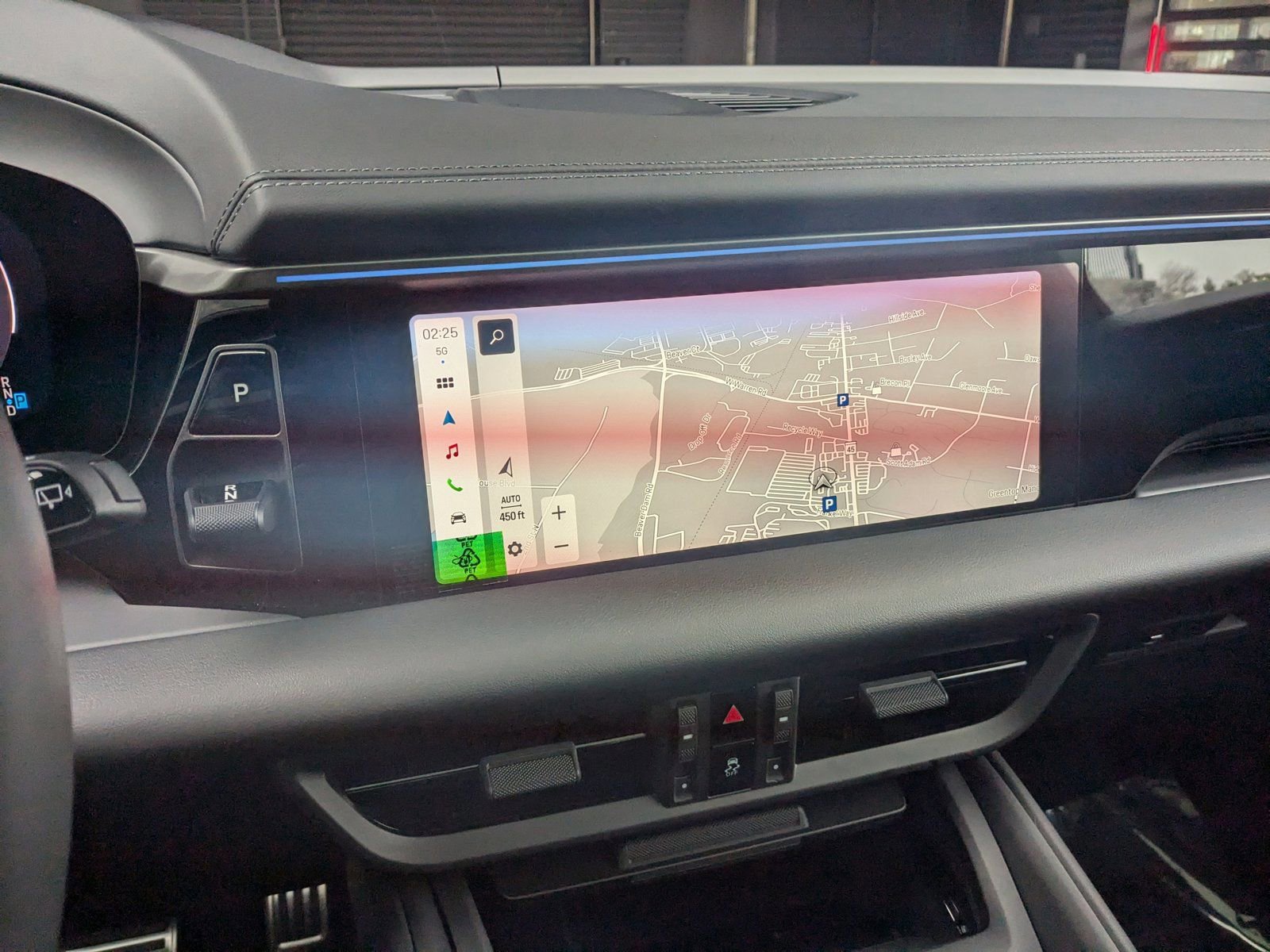 New 2025 Porsche Macan 4S Electric image 16