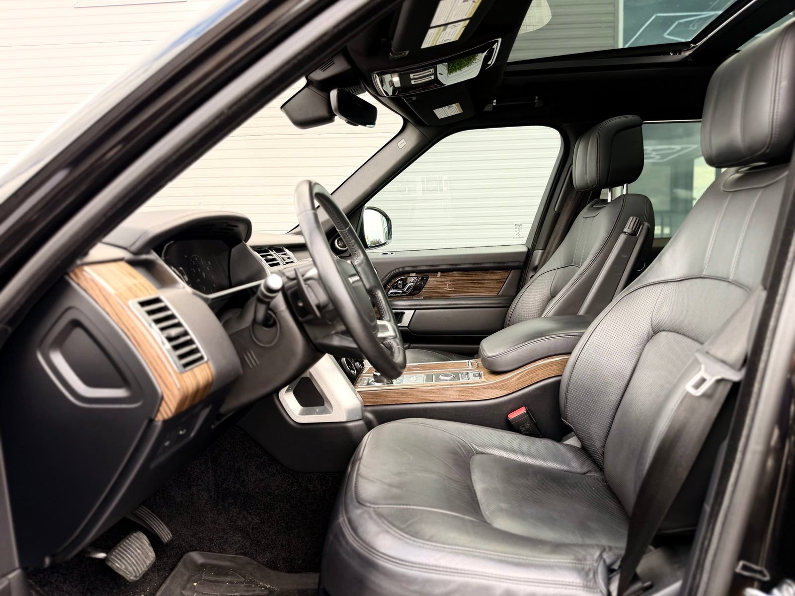 Used 2018 Land Rover Range Rover Supercharged AWD/4WD image 15