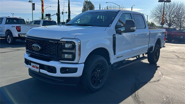 New 2025 Ford F250 Lariat w/ Black Appearance Package
