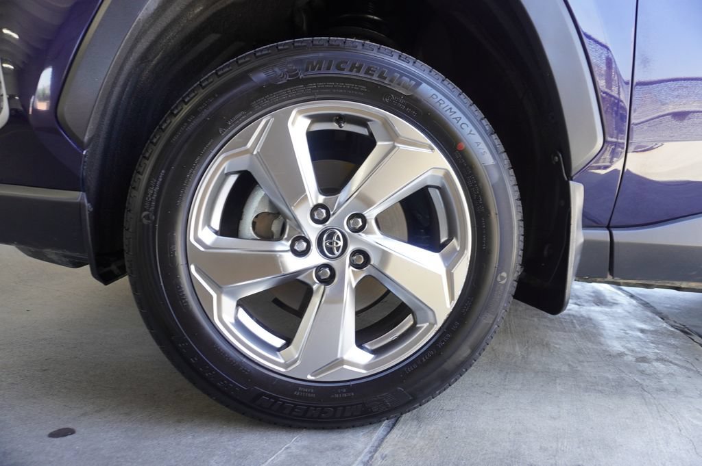 Certified 2020 Toyota RAV4 Limited AWD/4WD image 20