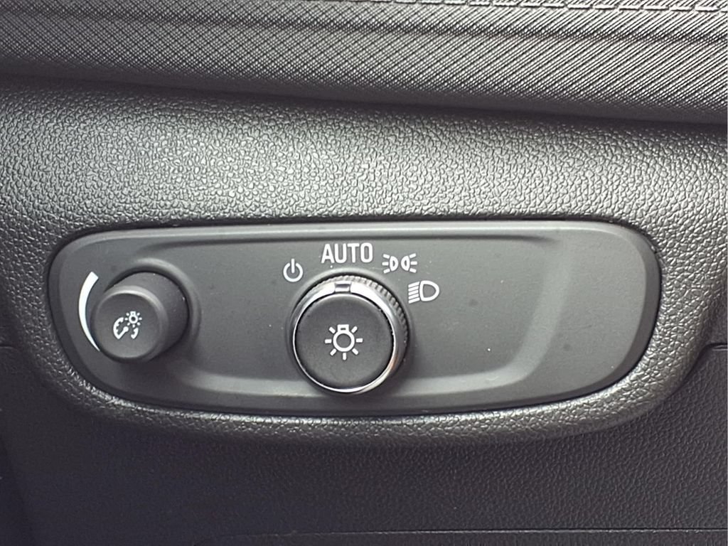 Used 2025 Chevrolet TrailBlazer LT FWD image 19