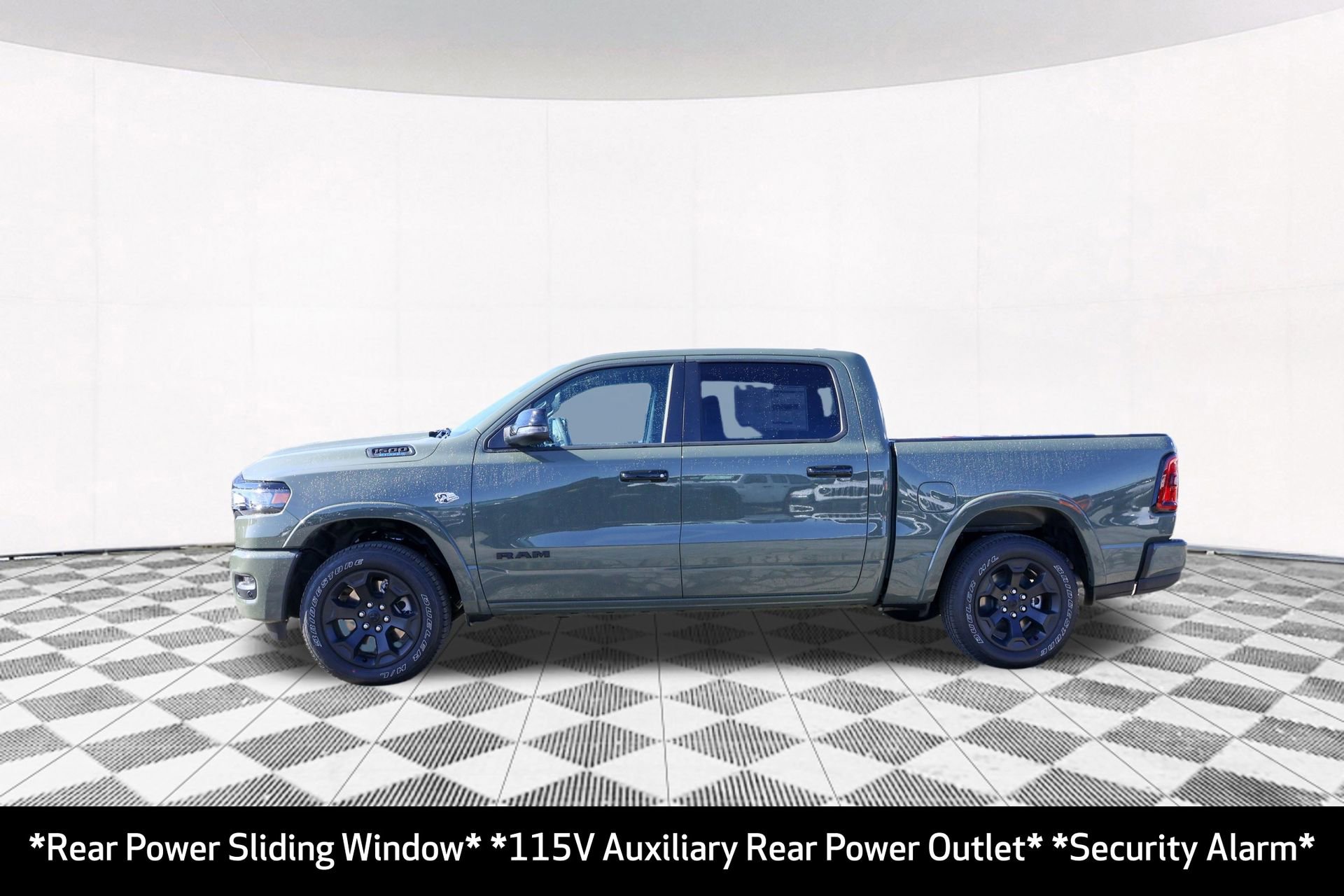 New 2026 RAM 1500 4x4 Crew Cab image 9