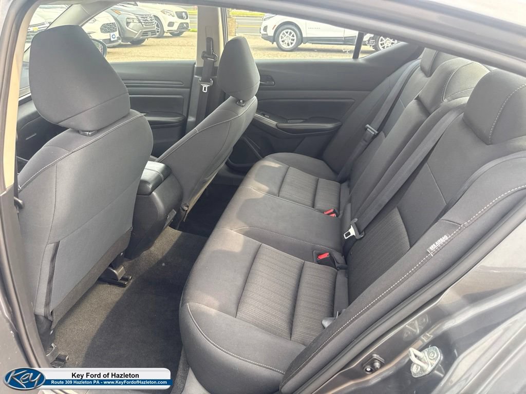 Used 2024 Nissan Altima 2.5 SV FWD image 32