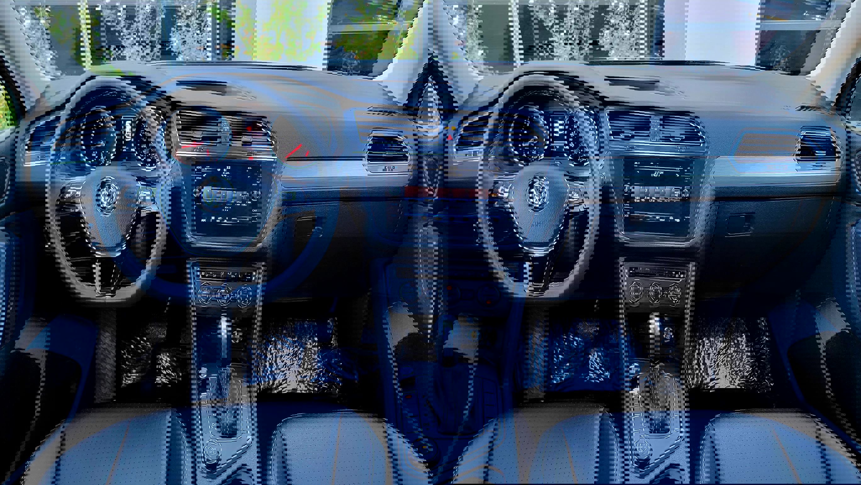 Used 2021 Volkswagen Tiguan SE image 19