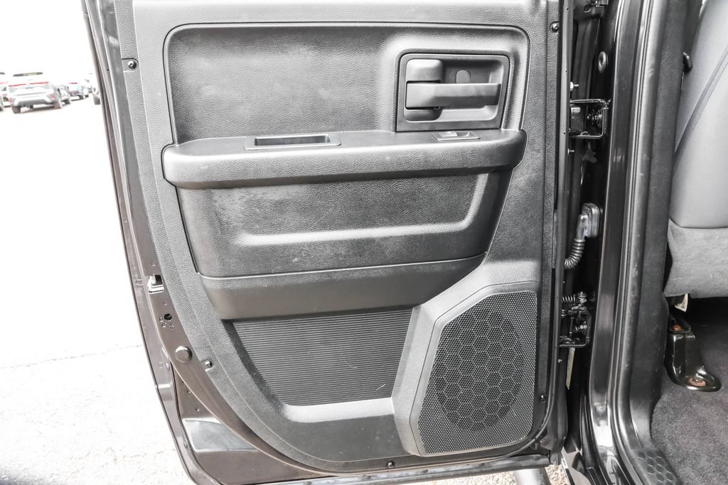Used 2017 RAM 1500 Express w/ Black Ram 1500 Express Group AWD/4WD image 29