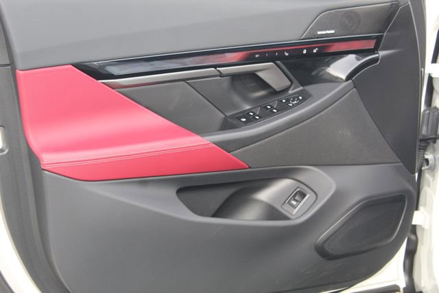 Used 2025 BMW i5 xDrive40 w/ Premium Package image 21