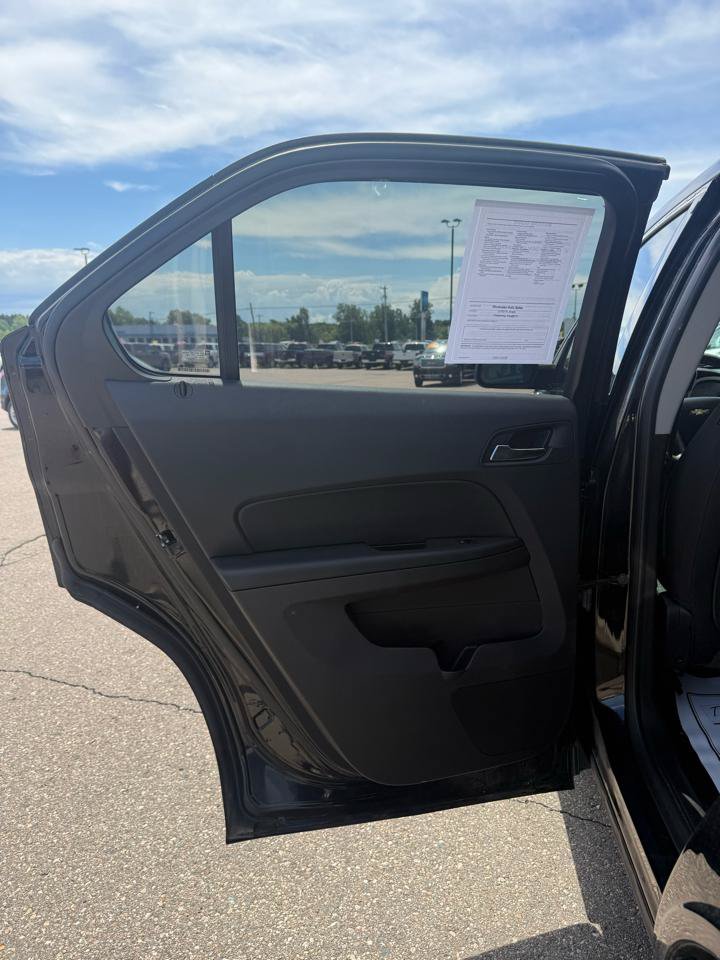 Used 2015 Chevrolet Equinox LS FWD image 12