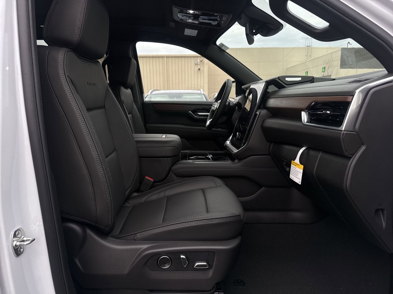 New 2026 GMC Yukon XL Denali w/ Sun & Power Step Package image 28