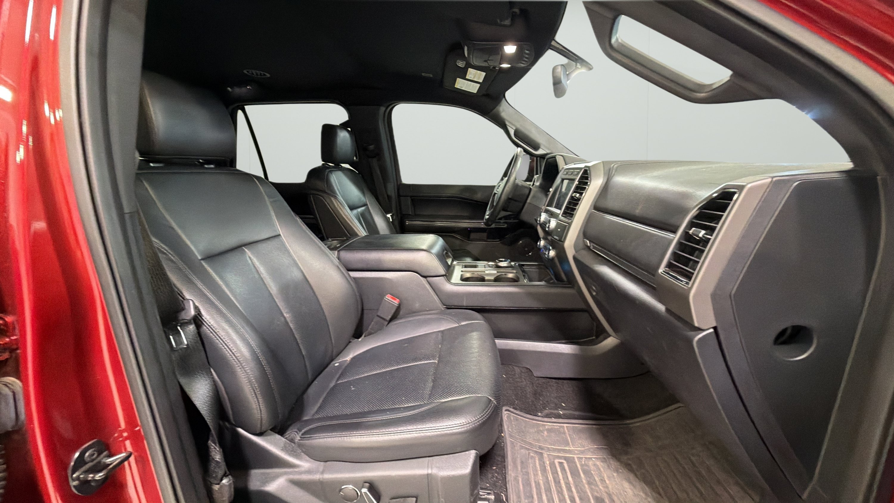 Used 2019 Ford Expedition Max XLT w/ Equipment Group 202A RWD image 23