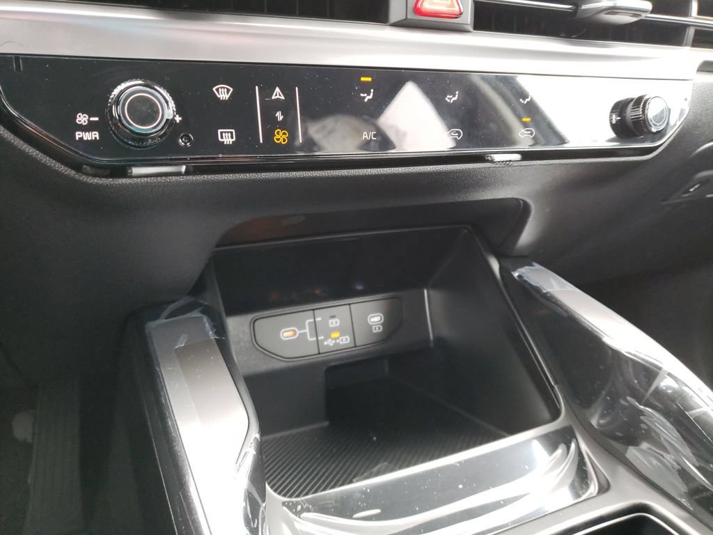 New 2026 Kia Sorento LX FWD image 20