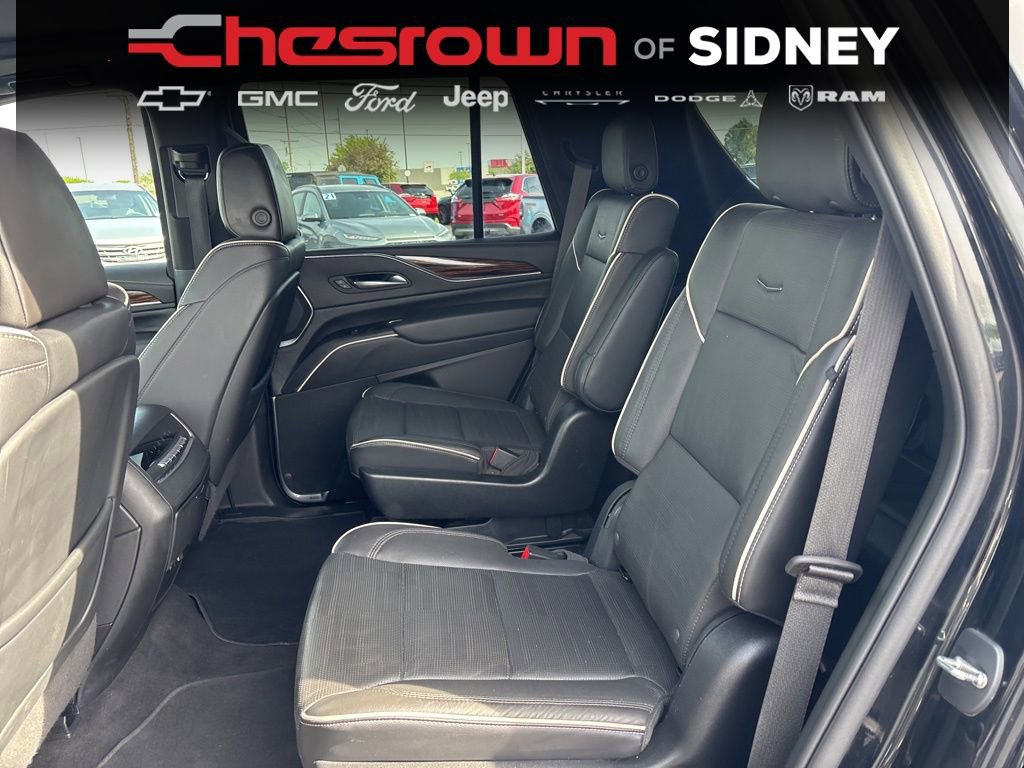 Used 2023 Cadillac Escalade Premium Luxury AWD/4WD image 27