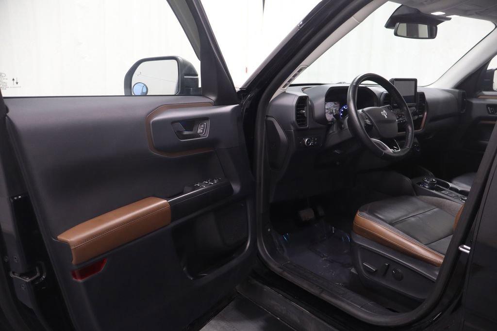 Used 2021 Ford Bronco Sport Outer Banks w/ Outer Banks Package (96D) image 10