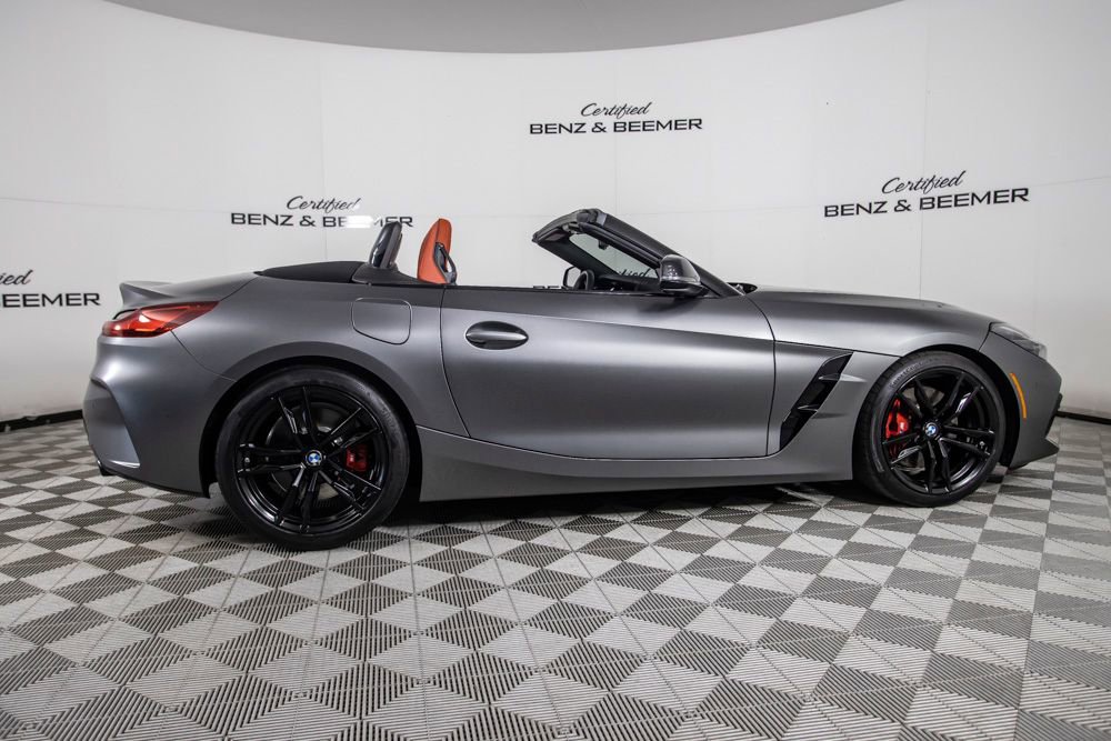 Used 2024 BMW Z4 M40i w/ Premium Package image 7