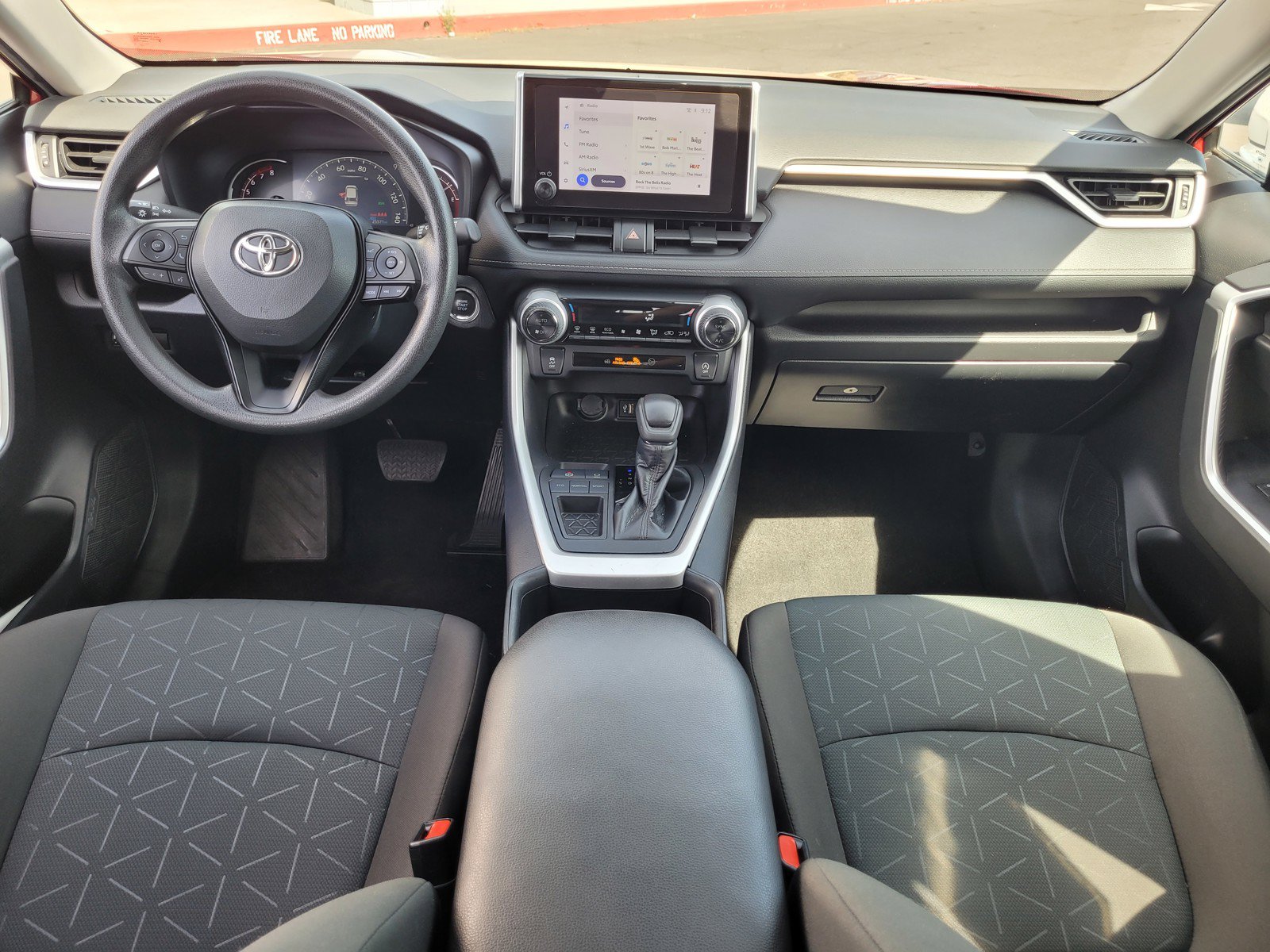 Used 2023 Toyota RAV4 XLE FWD image 14