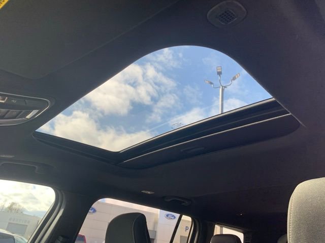 Used 2025 Jeep Grand Cherokee L Laredo w/ Luxury Tech Group I image 21