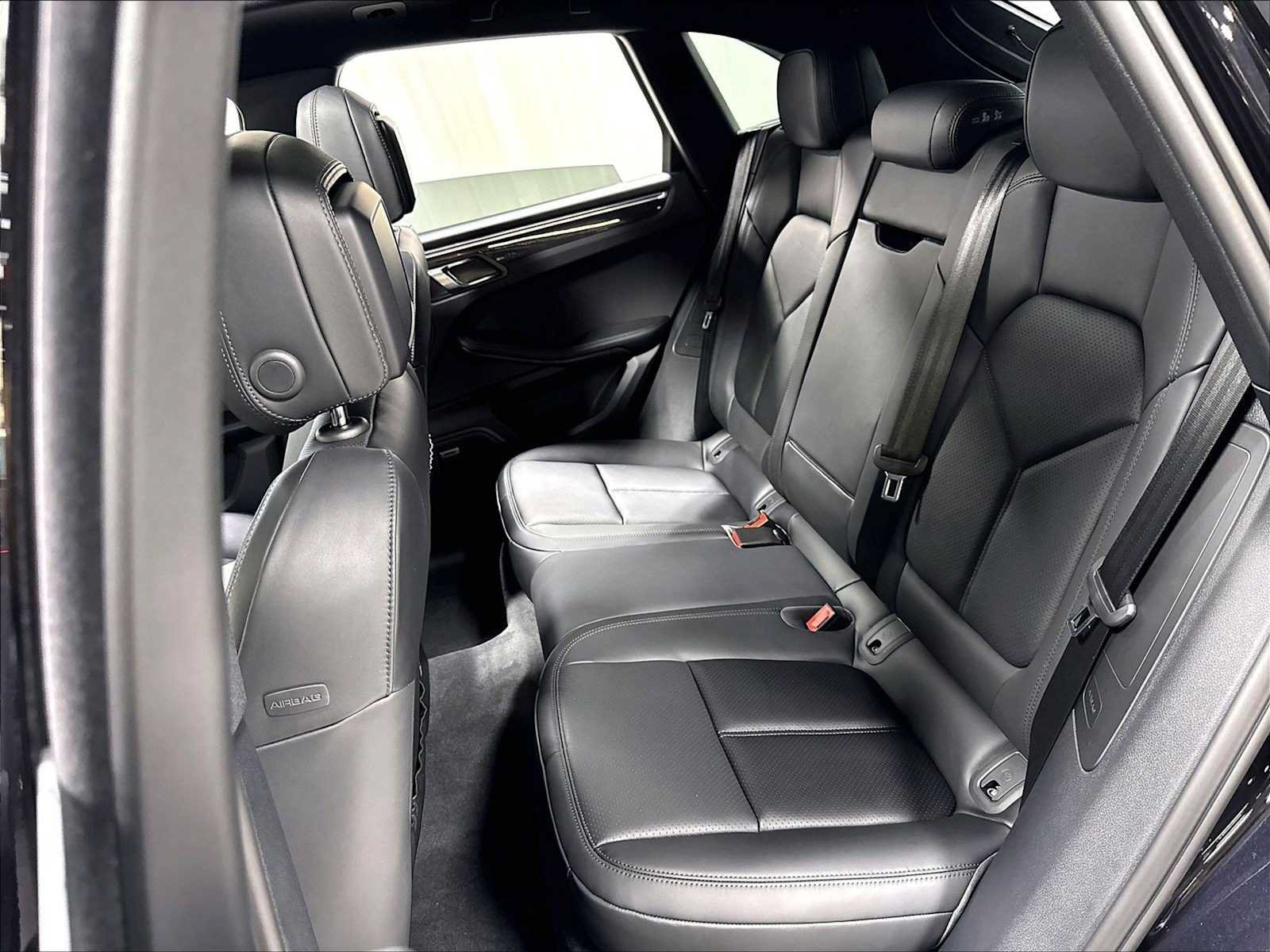 New 2026 Porsche Macan S AWD/4WD image 25