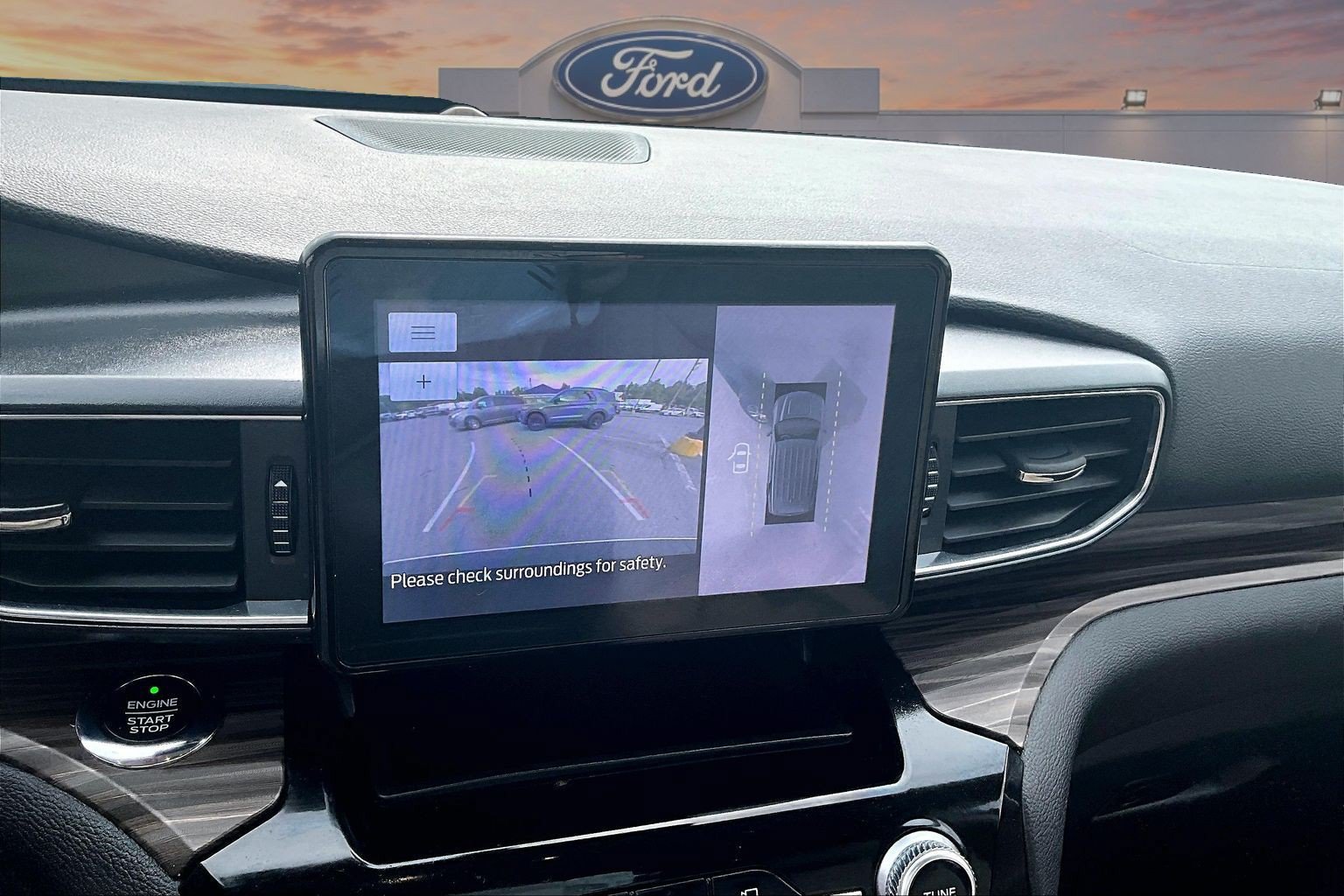 Used 2021 Ford Explorer Limited w/ Equipment Group 301A RWD image 18