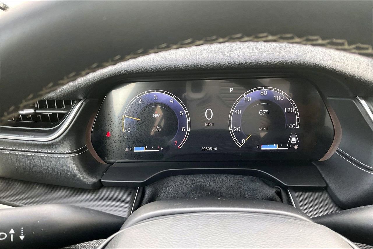 Certified 2023 Jeep Grand Cherokee Laredo X image 11