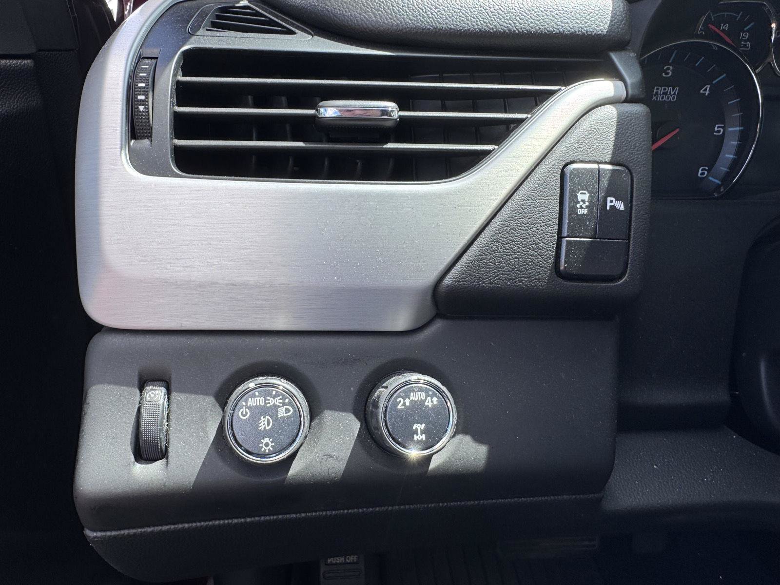 Used 2020 GMC Yukon SLE AWD/4WD image 14