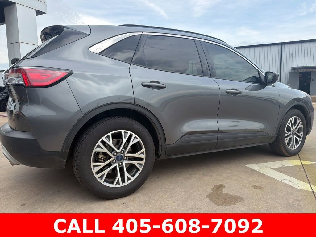 Used 2022 Ford Escape SEL image 3