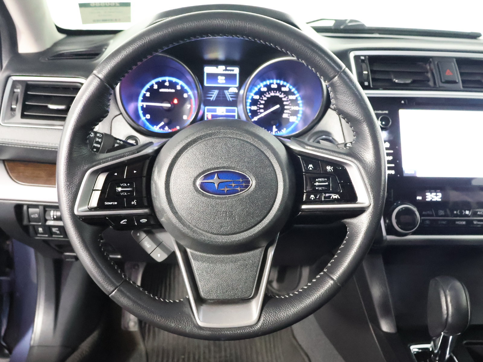 Used 2018 Subaru Outback 3.6R Limited AWD/4WD image 31
