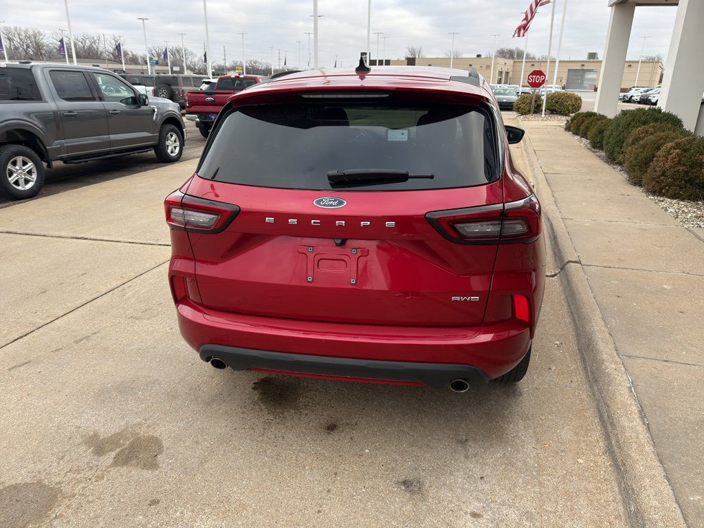Used 2024 Ford Escape ST-Line image 6
