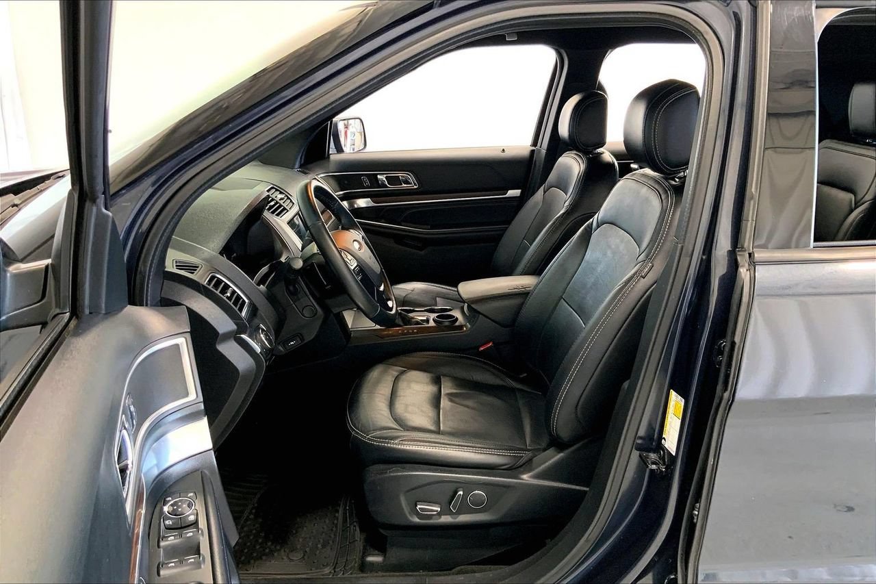 Used 2017 Ford Explorer Limited FWD image 18