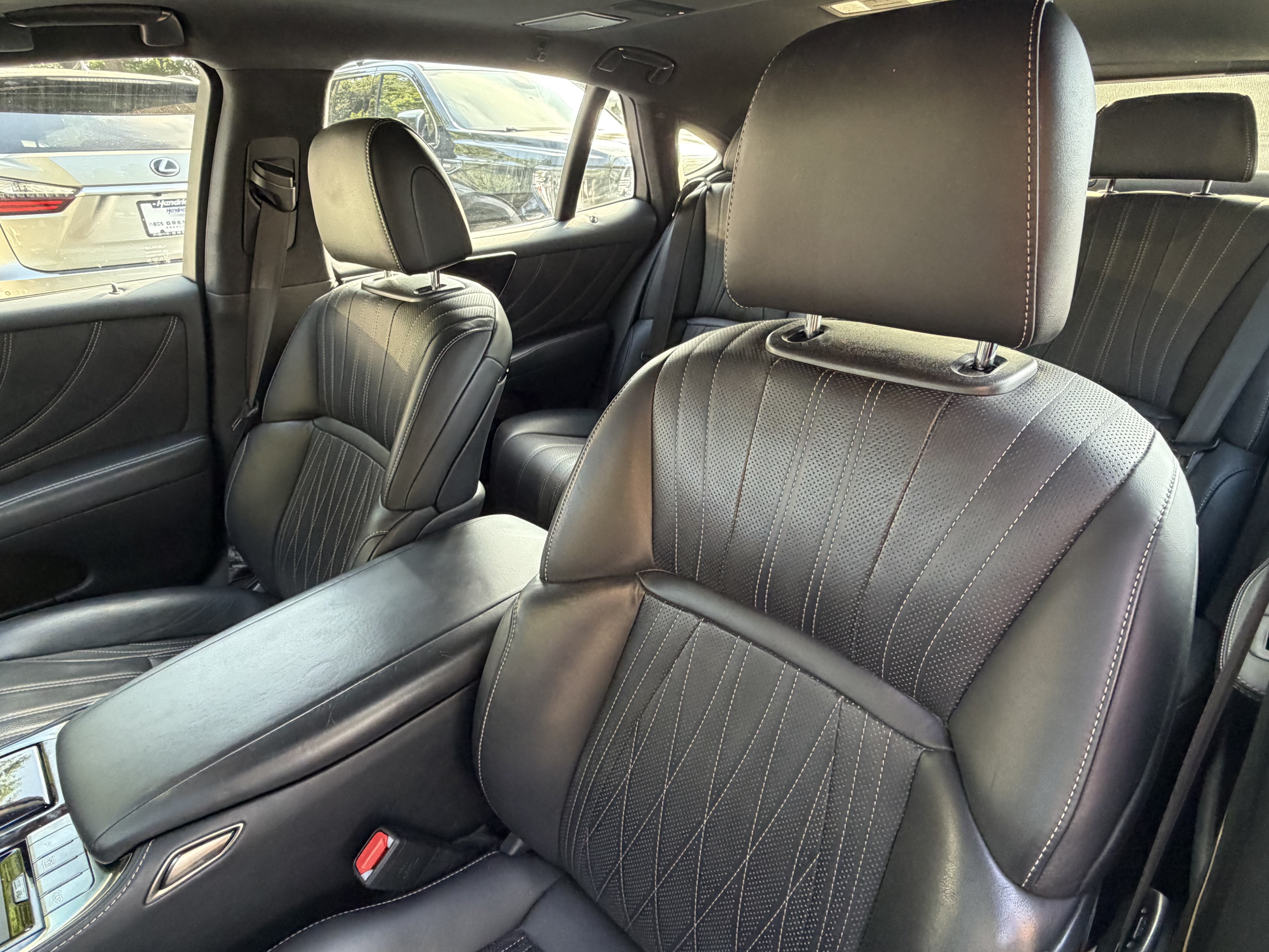 Used 2018 Lexus LS 500 w/ Interior Upgrade Package RWD image 19