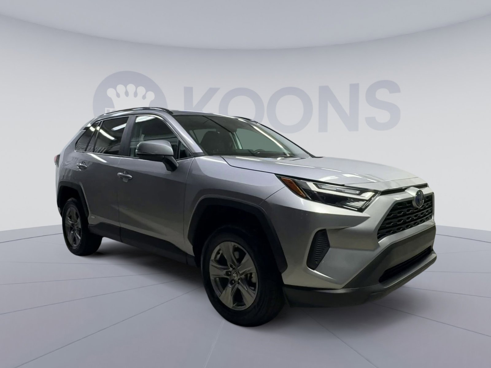 Used 2024 Toyota RAV4 LE AWD/4WD image 2