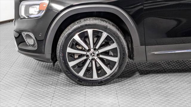 Used 2022 Mercedes-Benz GLB 250 w/ Premium Package image 34