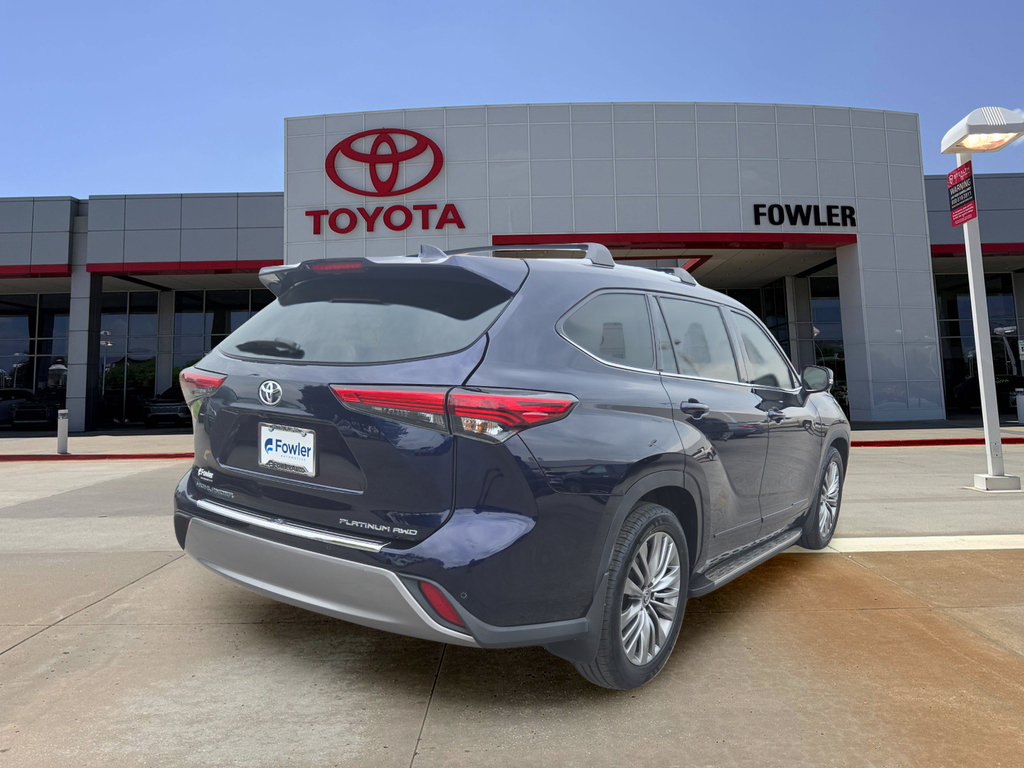 Used 2022 Toyota Highlander Platinum AWD/4WD image 5