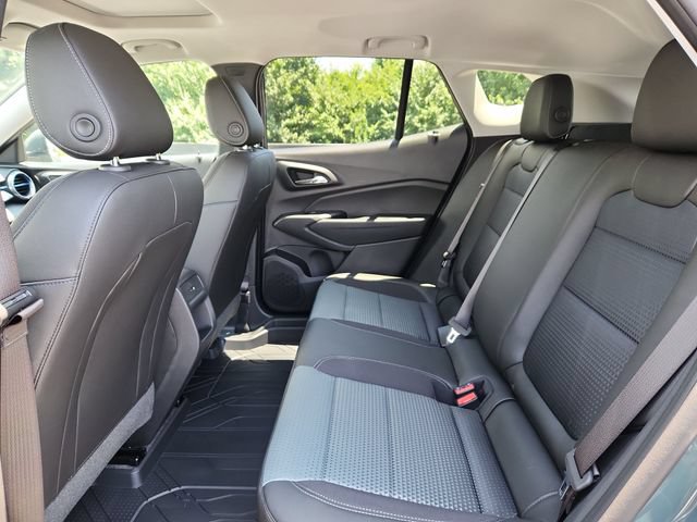 New 2026 Chevrolet Trax LT w/ Sunroof Package FWD image 15