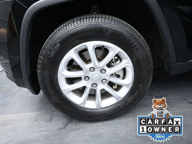 Used 2022 Jeep Grand Cherokee Laredo E image 40