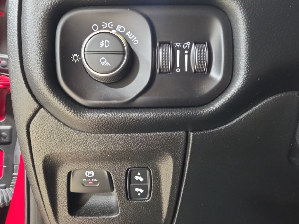 Used 2021 RAM 1500 Laramie AWD/4WD image 24
