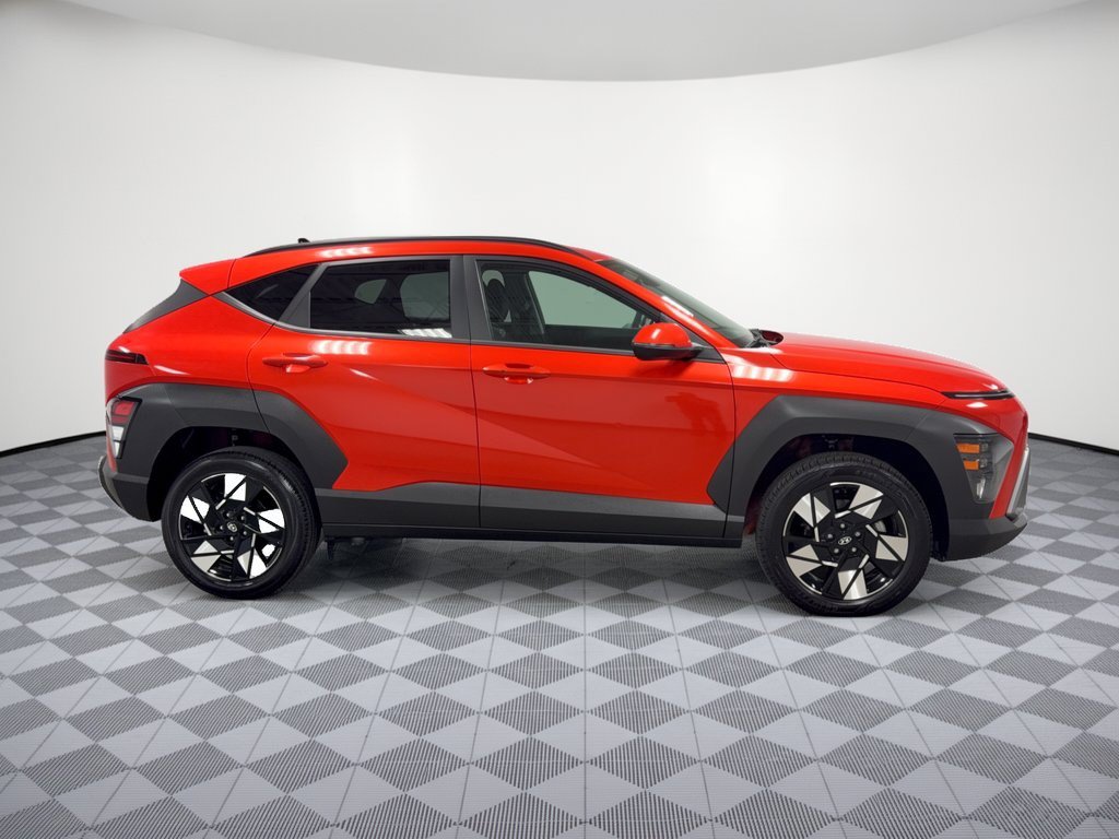 Used 2025 Hyundai Kona SEL AWD/4WD image 8