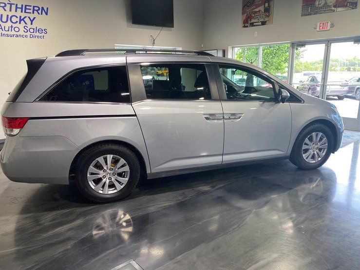 Used 2016 Honda Odyssey SE image 3