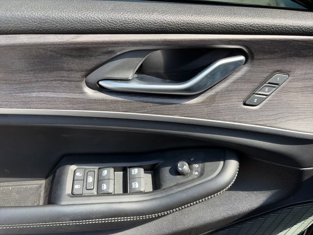 Used 2025 Jeep Grand Cherokee L Limited AWD/4WD image 10
