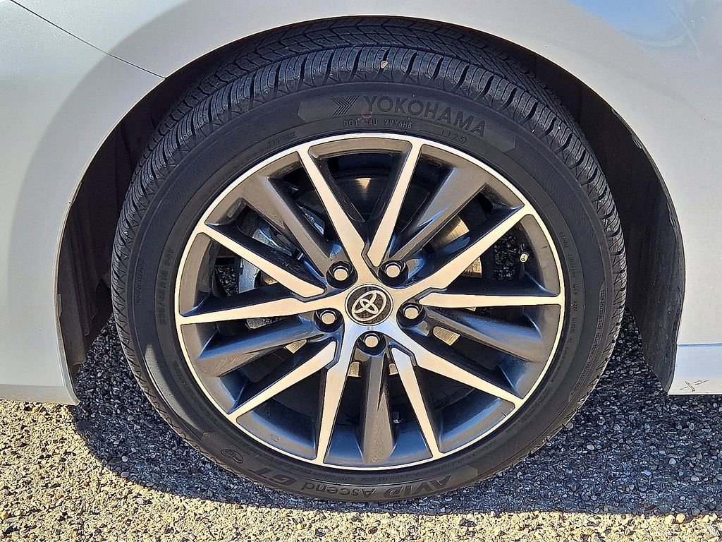 Used 2023 Toyota Camry XLE image 11