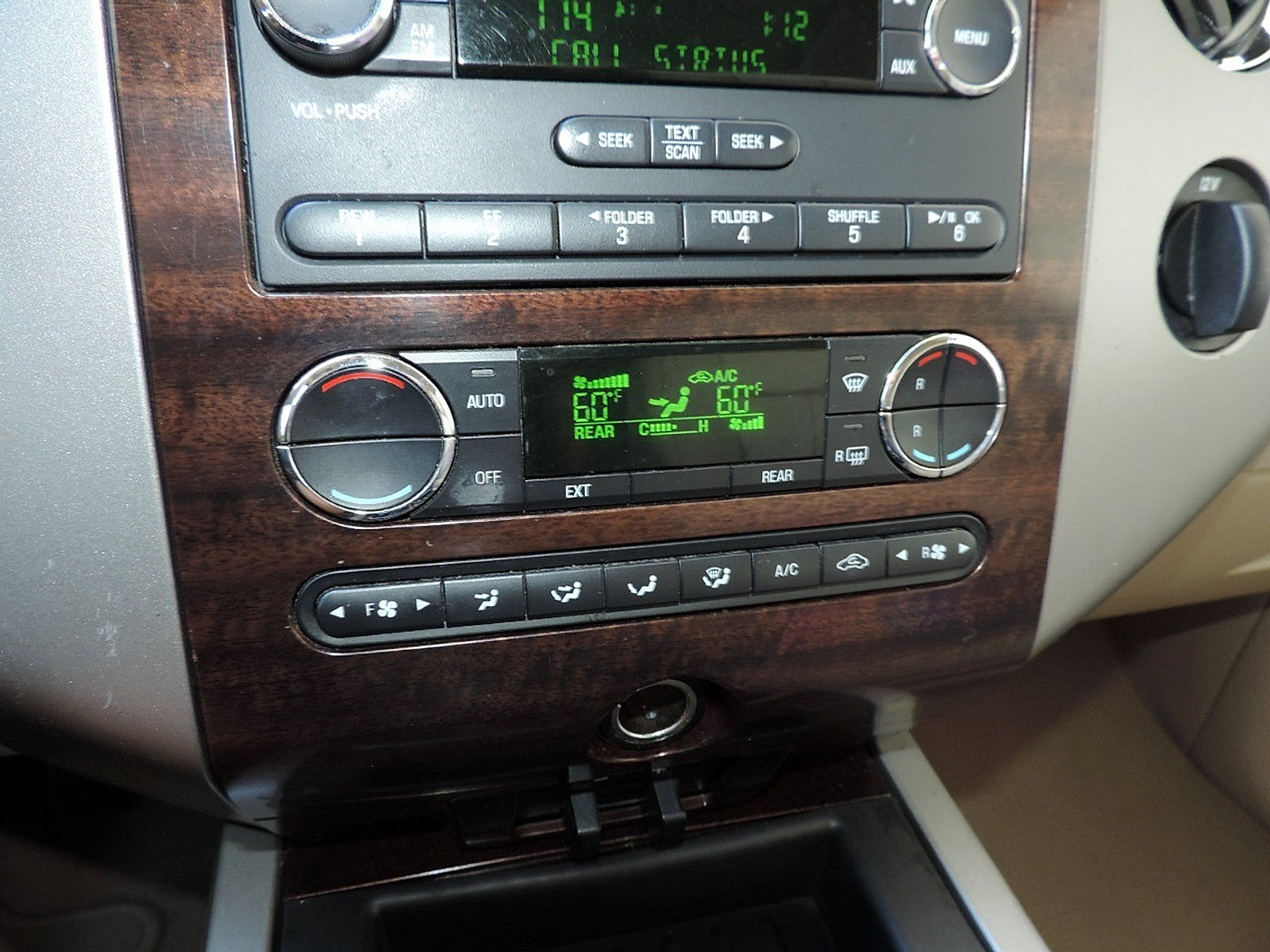 Used 2014 Ford Expedition XLT w/ Equipment Group 201A RWD image 22