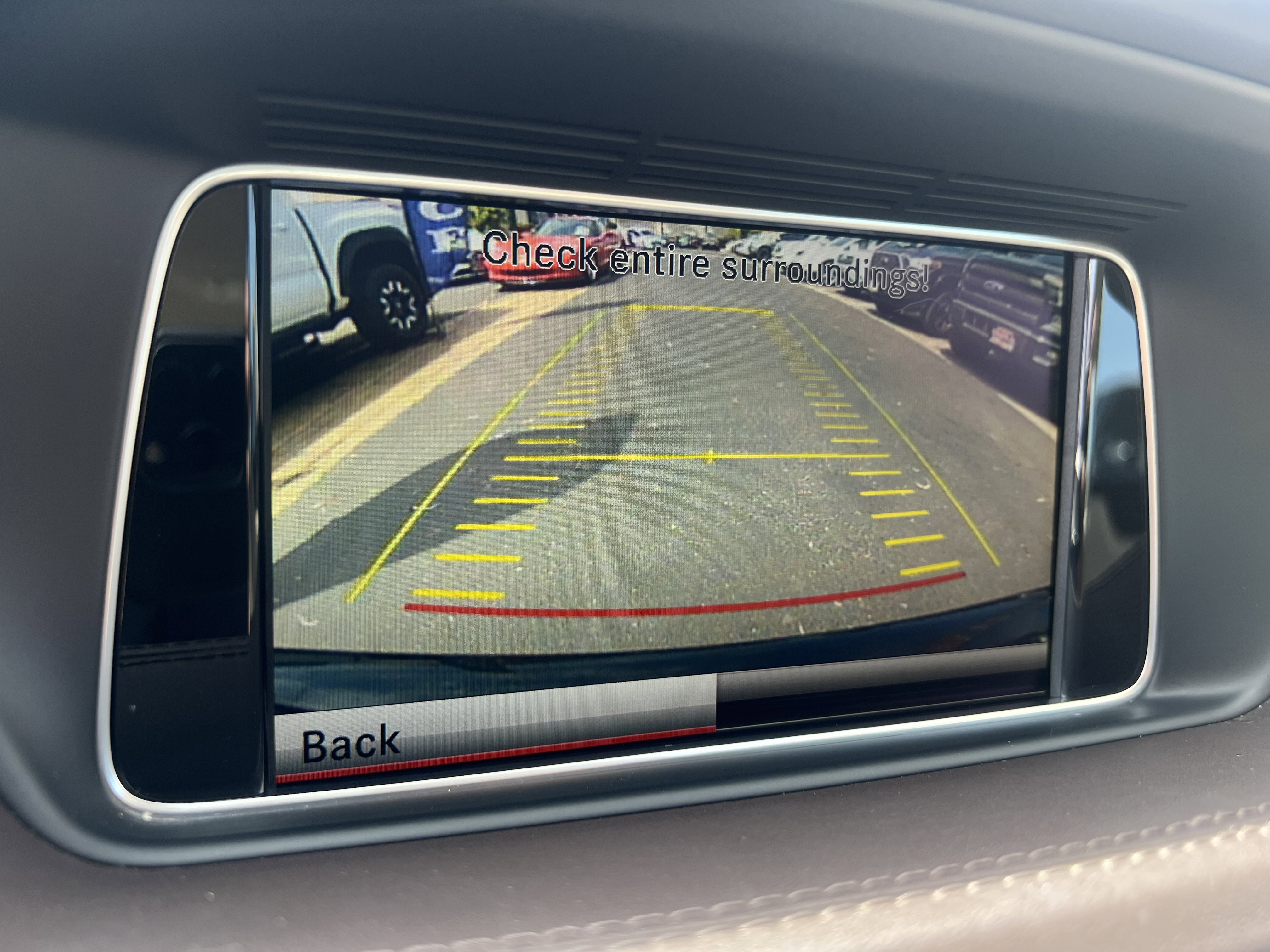 Used 2015 Mercedes-Benz E 400 Sedan w/ Driver Assistance Package image 28