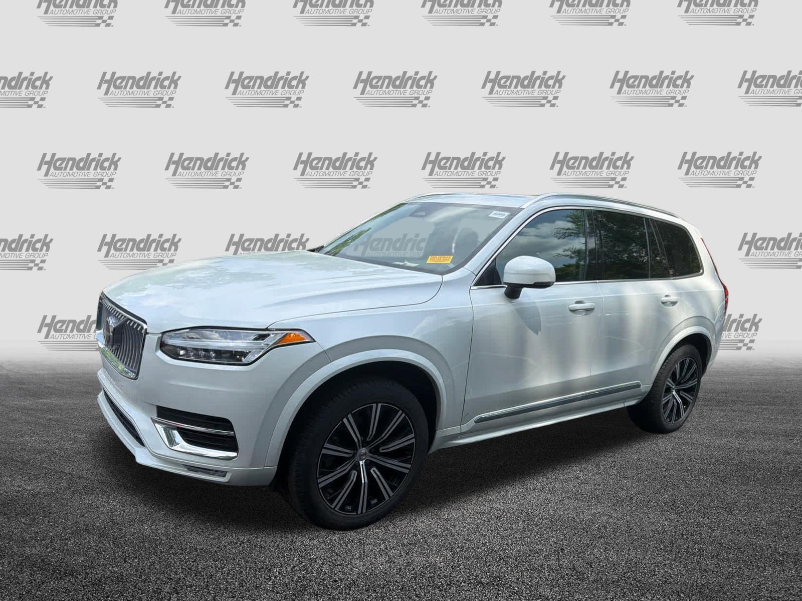 Used 2025 Volvo XC90 B5 Core AWD/4WD image 8