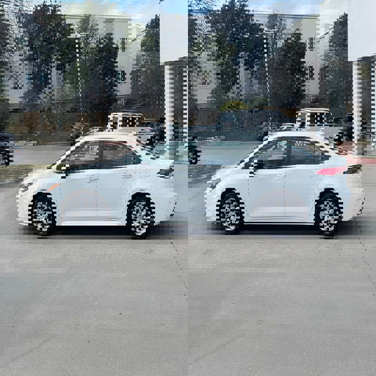 Used 2024 Toyota Corolla LE image 3