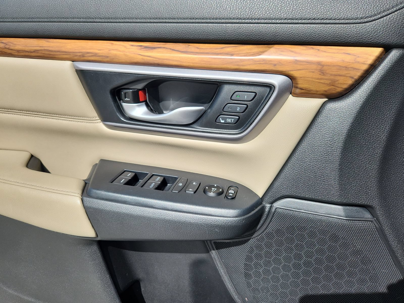 Used 2017 Honda CR-V EX-L image 9