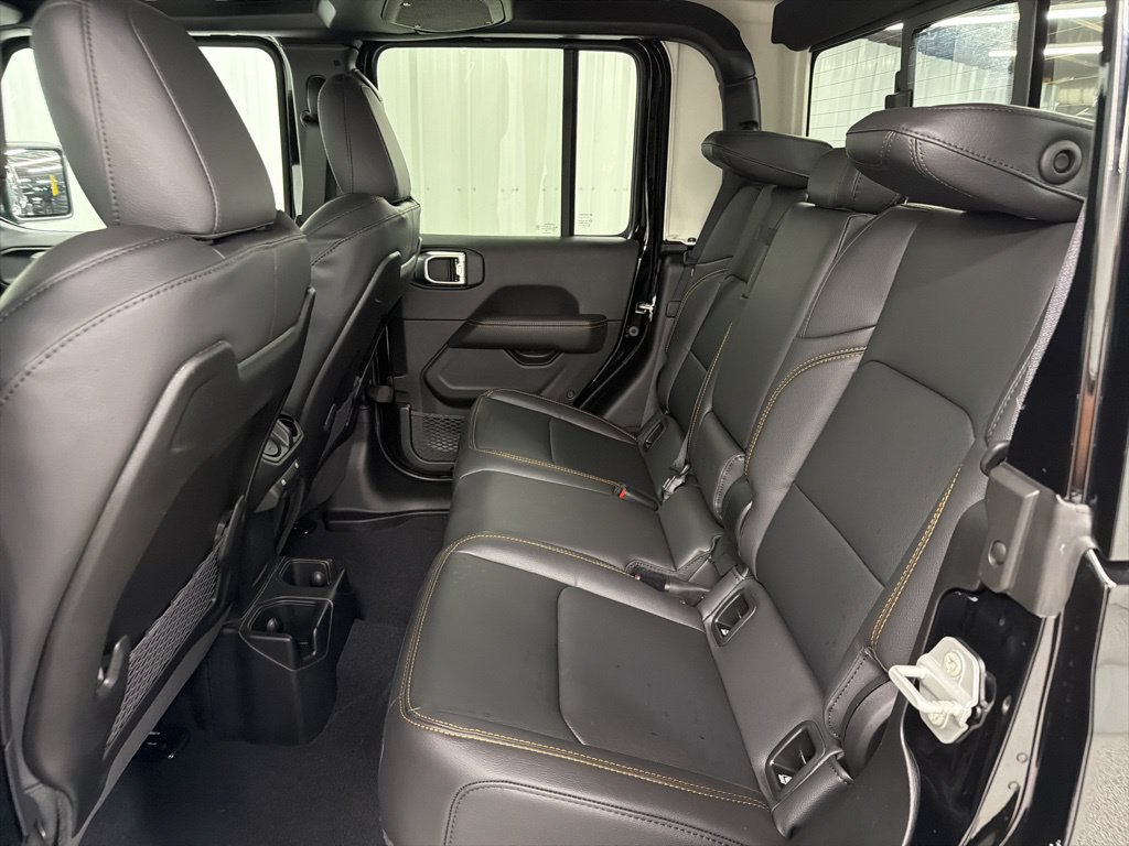 New 2026 Jeep Gladiator Sport AWD/4WD image 9